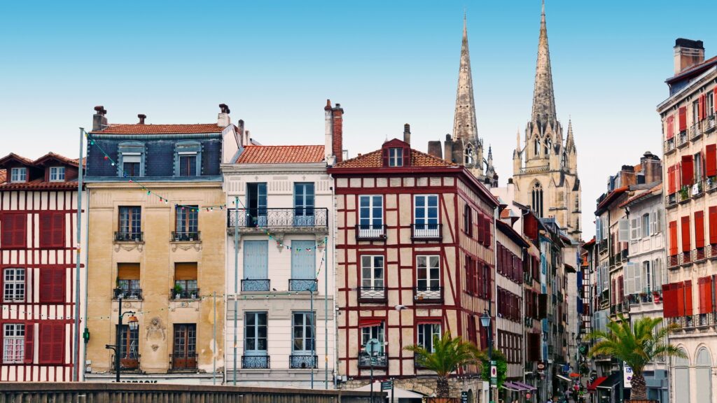 Bayonne’s heritage, as seen from *Le Bayonne*
